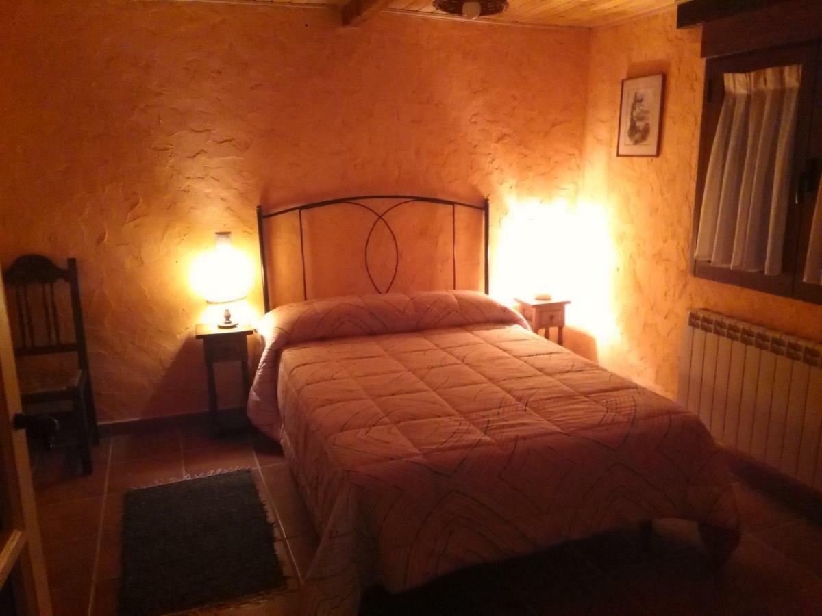 Arroyo Milano Casa Rural Maello Buitenkant foto